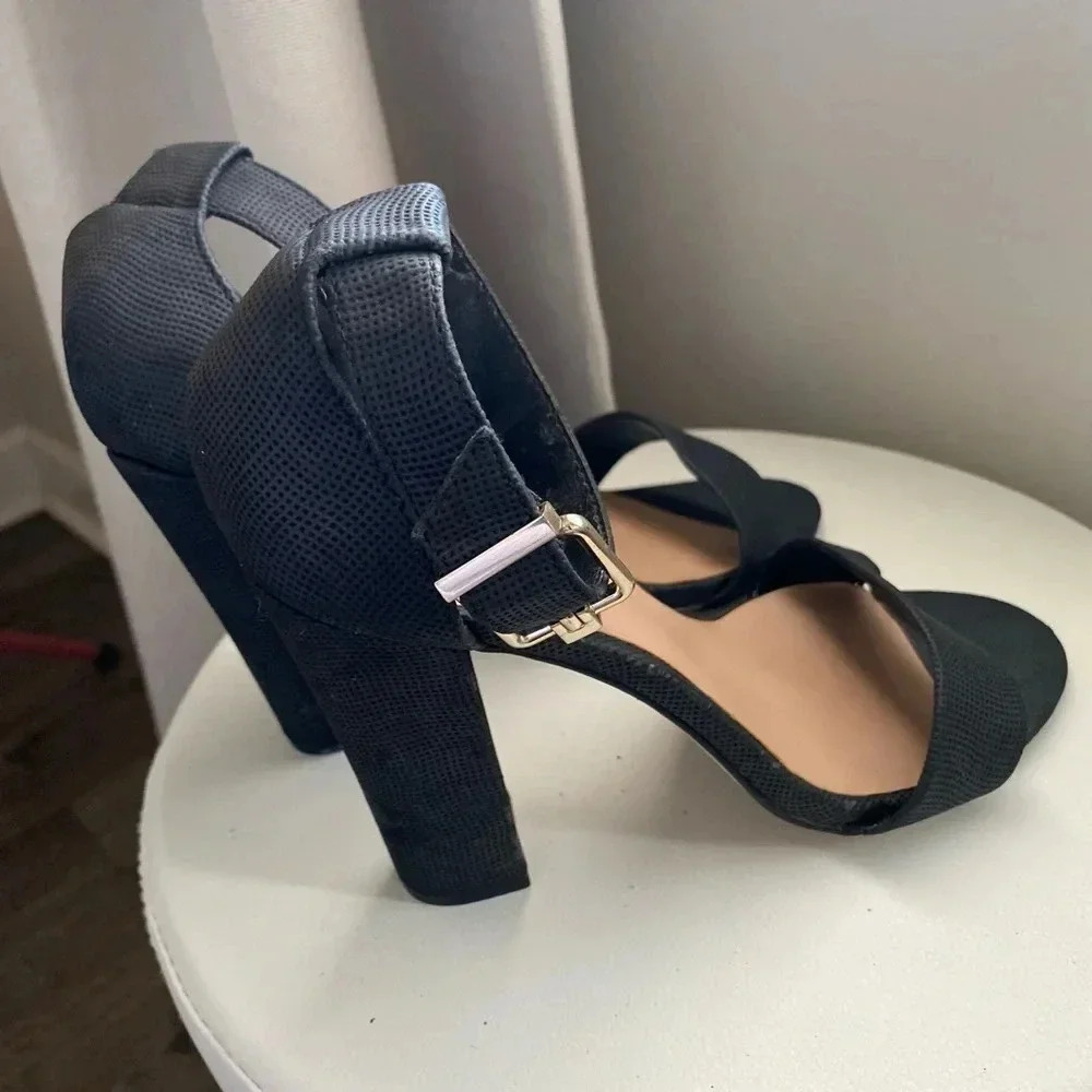 Call It Spring Black Block Heel Sandals Size 9 Ankle Strap Textured Dress Shoe - Picture 4 of 9